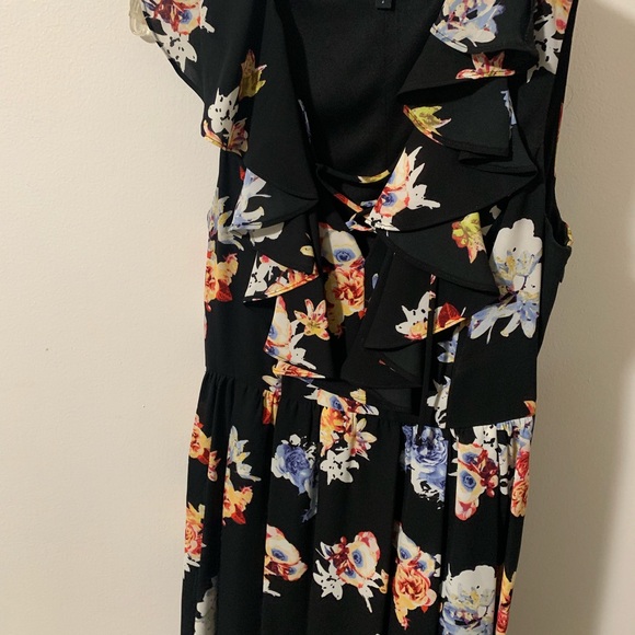 Black Floral Lace-up Ruffle Fit & Flare dress - Picture 4 of 6